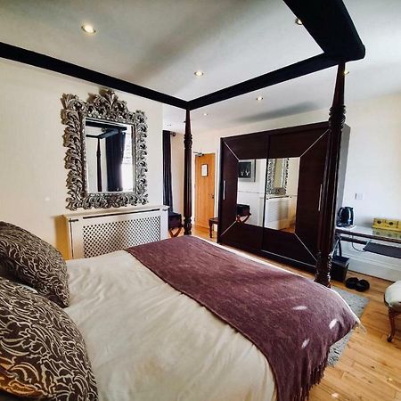 The Old Lodge Stroud  Bagian luar foto